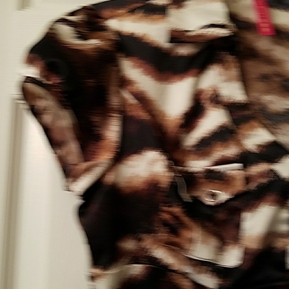 Animal print blouse with belt - Picture 2 of 5